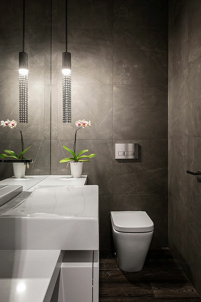 toilettes en gris et blanc, vasque blanche, pot de fleur blanc, wc blanc, orchidée en pot, vasque blanche