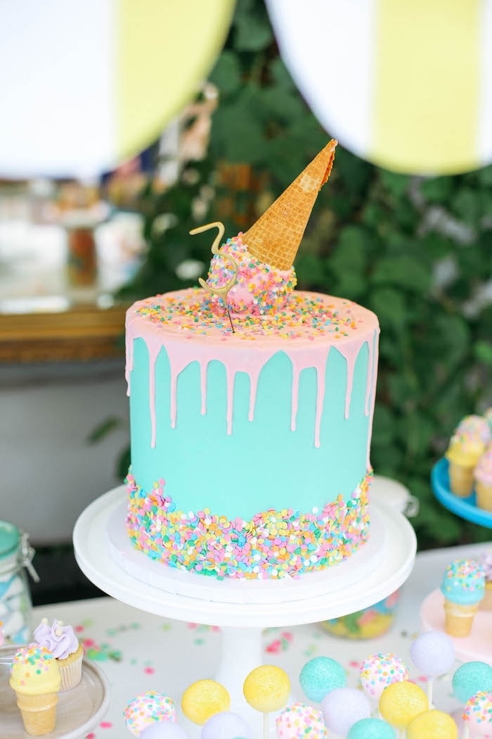 À la recherche de la décoration gâteau d’anniversaire parfaite : plus de 100 décors qui font rêver