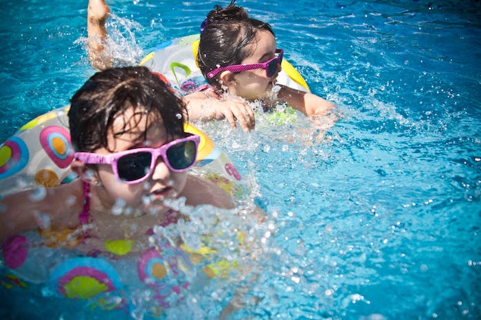 les astuces de sécurité pour une baignade sans soucis, idées comment sécuriser la piscine pour les enfants