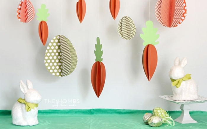 carottes 3d en papier plié, lapins blancs, oeufs enrobés de papier brillante, table de paques décoration