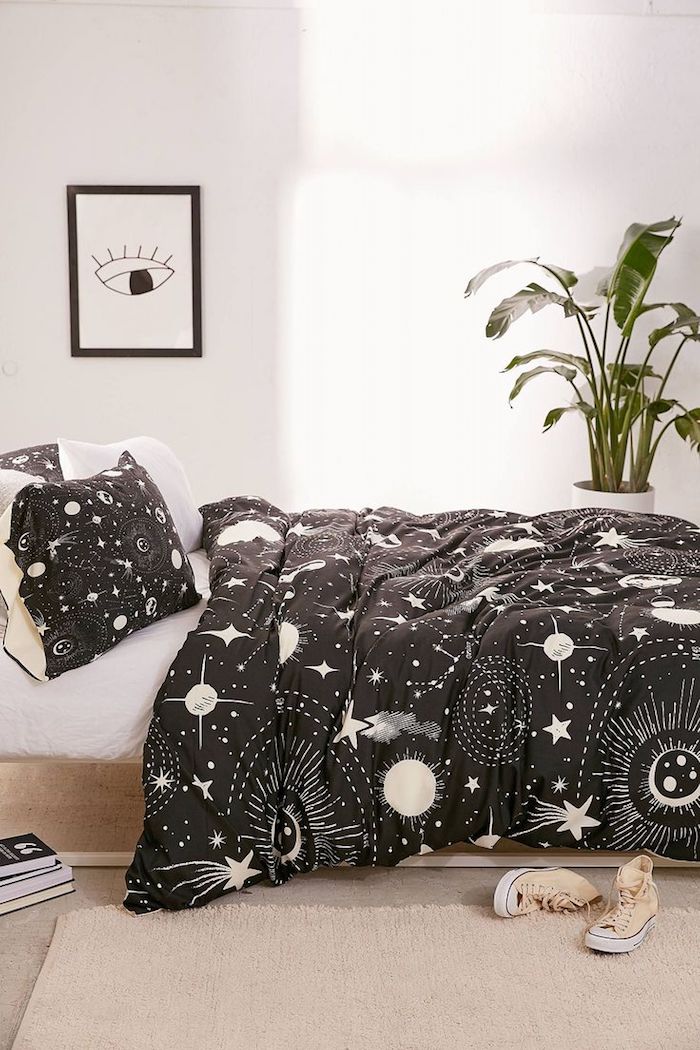 Ligne de lit adolescent motif astronomie, lune et étoiles, déco noir et blanc chambre à coucher, peinture d'oeil noir et blanc grand cadre noir