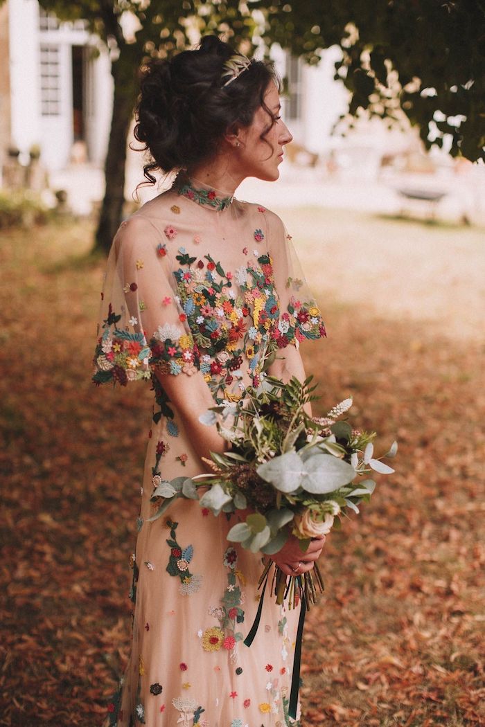 Mariage robe longue été fleurie, robe bohème chic dentelle, idée comment s habiller pour un mariage bohème