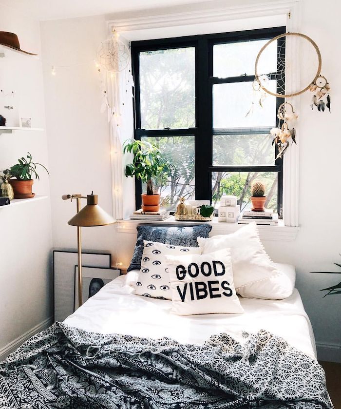Simple idée chambre ado la couleur parfait pour chambre à coucher stylé, attrape reve, linge bonnes vibrations 