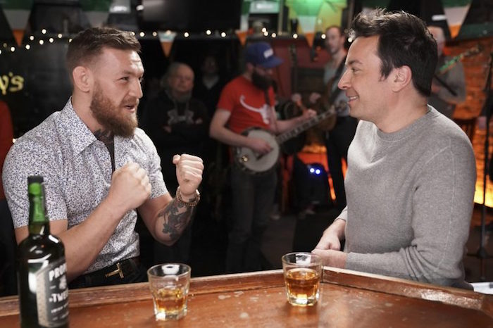 Conor McGregor a participé au Tonight Show de Jimmy Fallon la veille d'annoncer sa retraite sur Twitter et la divulgation par le New York Times des accusations d'agressions en Irlande