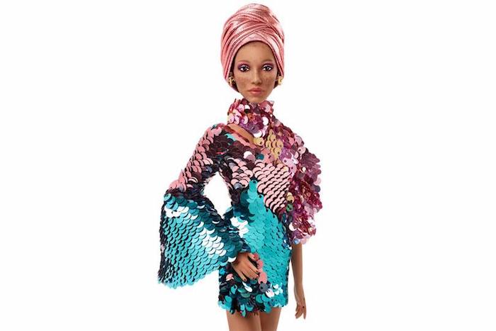 Adwoa Aboah poupée Barbie comment elle est transformée, cool idée de Barbie inspiratrices 