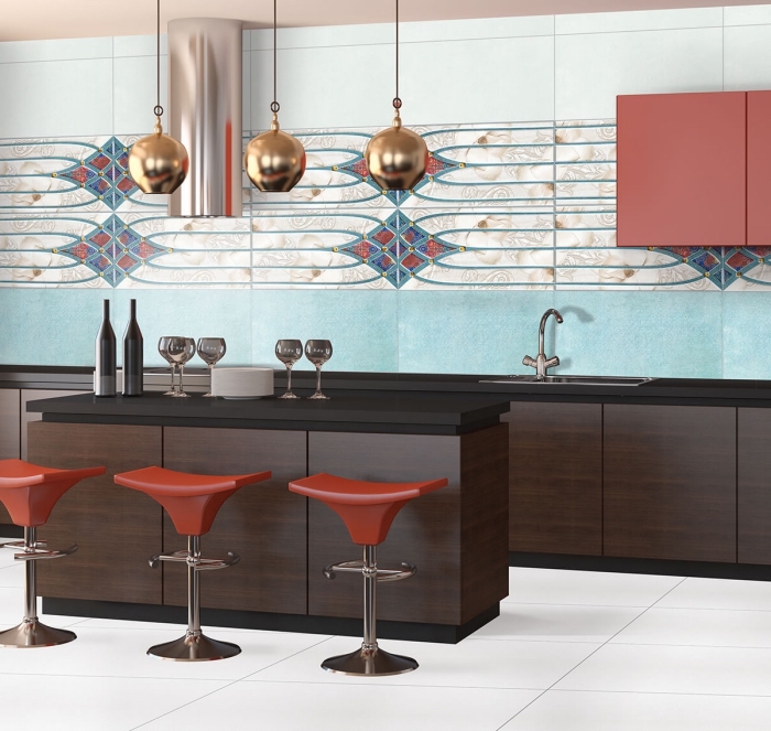 exemple de couleur mur cuisine avec meuble bois, revêtement crédence en carreaux nuances bleues avec meubles foncés