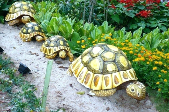 tortues pour le jardin, parterres de fleurs, allée de jardin, deco exterieur, image jardin