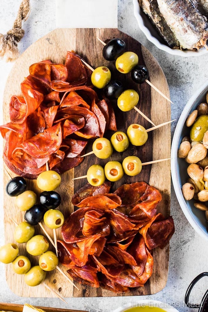 Olives et chorizo pour un entrée simple, recette plat unique, apero dinatoire original, idée que preparer