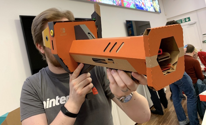 le kit VR labo pour Nintendo Switch permet de créer différents éléments en carton selon les jeux choisis