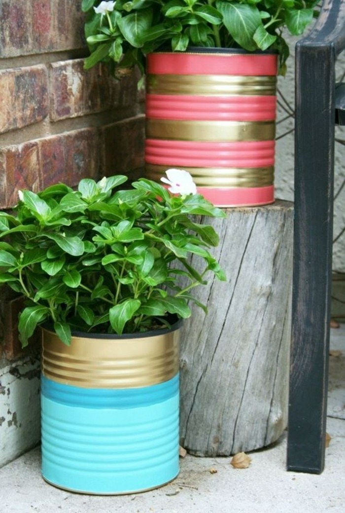 que faire avec une boite de conserve vide, fabriquer un pot à fleur original avec boîte aluminium recyclée et repeinte