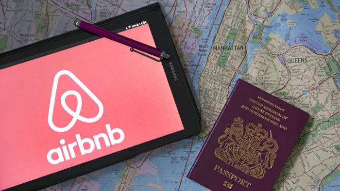 Plus il y aura de contenu, plus nous attirerons les gens a déclaré Chris Lehane, porte-parole d'Airbnb qui envisage d'investir le monde des médias en streaming
