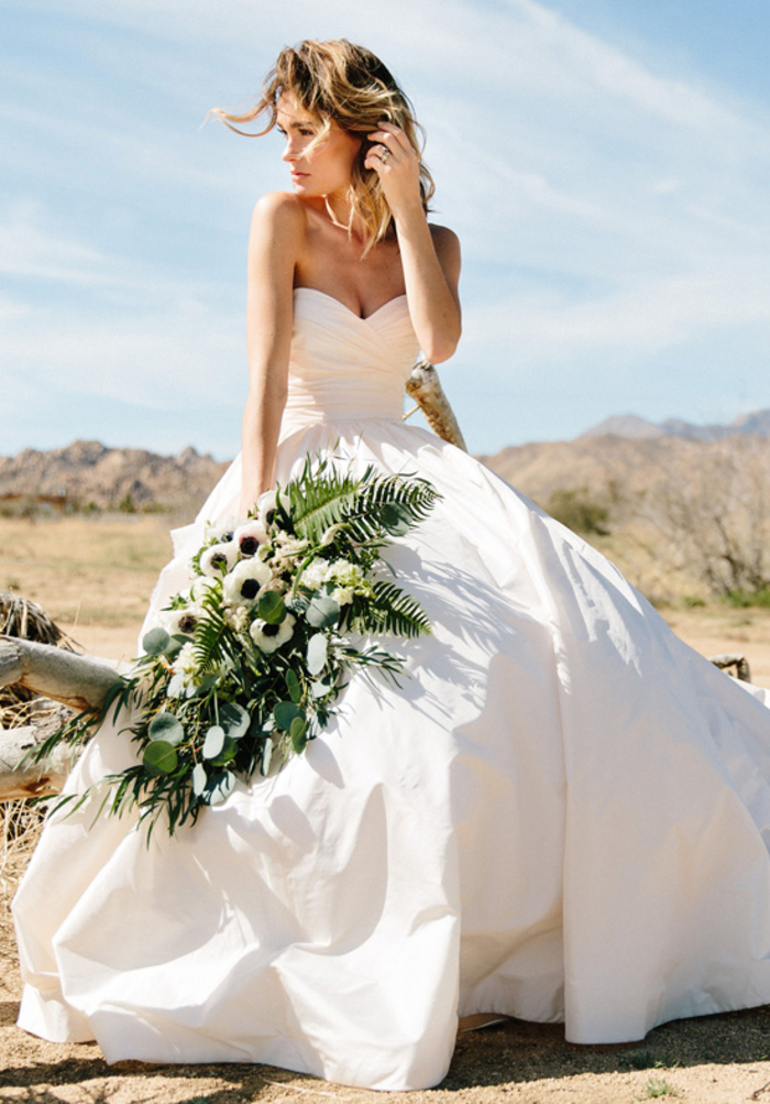 Simple robe de mariée en bustier, robe de mariée 2019 inspiration, classique robe mariage blanche