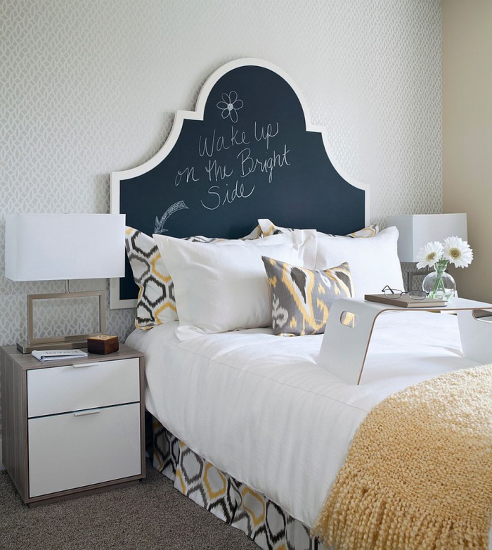 idée quelle tête de lit dans une chambre moderne, exemple de tete de lit originale avec peinture ardoise, plaid jaune avec franges