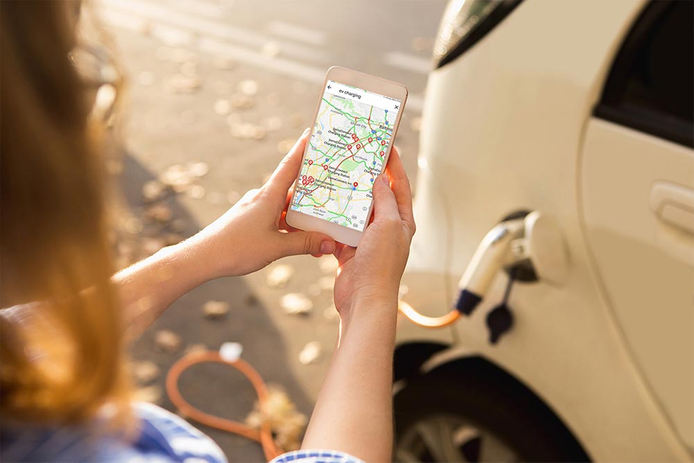 il est désormais possible de trouver facilement les stations de recharge libres pour véhicules électriques les plus proches avec l'application Google Maps