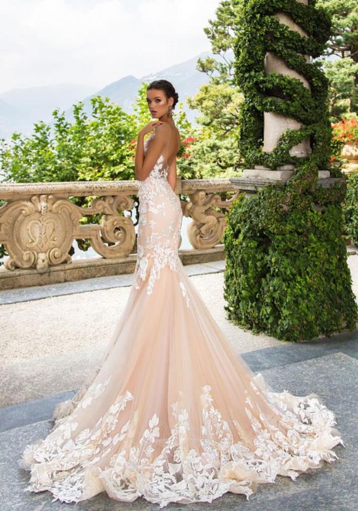 Formidable robe de mariage rose coupe sirène, tenue de mariage jeune femme, les robes de mariage luxueuses