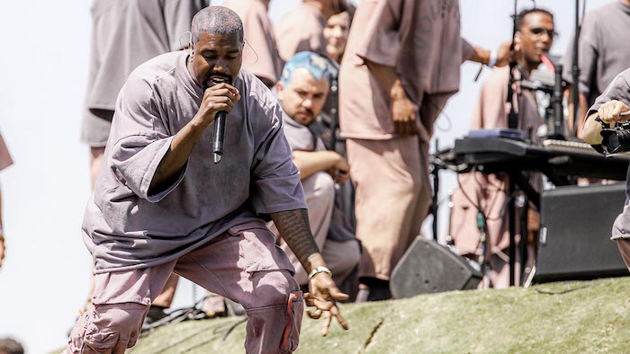 Le concert messe de Kanye West a réuni plus de 50 000 personnes à coachella