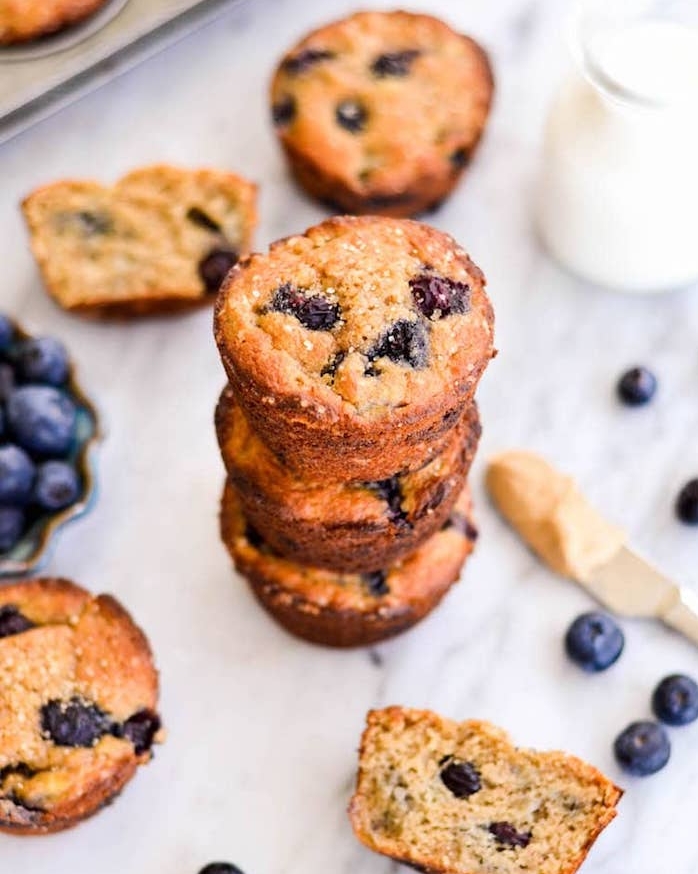 recette cupcake muffin sans gluten, recette gateau healthy petit, muffins à la banane, bleuets, farine d amande et de coco