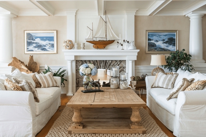 exemple agencement salon avec cheminée, comment décorer intérieur avec meuble bois flotté dans l'esprit marin