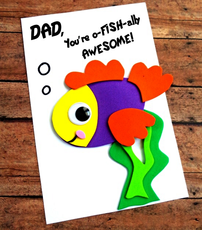 carte fête des pères avec poisson mignon en 3d et petit mot doux à offrir pour la fête des pères, idée de cadeau fête des pères à fabriquer 2 ans 