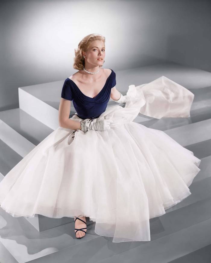 Grace Kelly en robe de princesse littéralement, robe année 50, la tenue parfaite, chic des années cinquantes