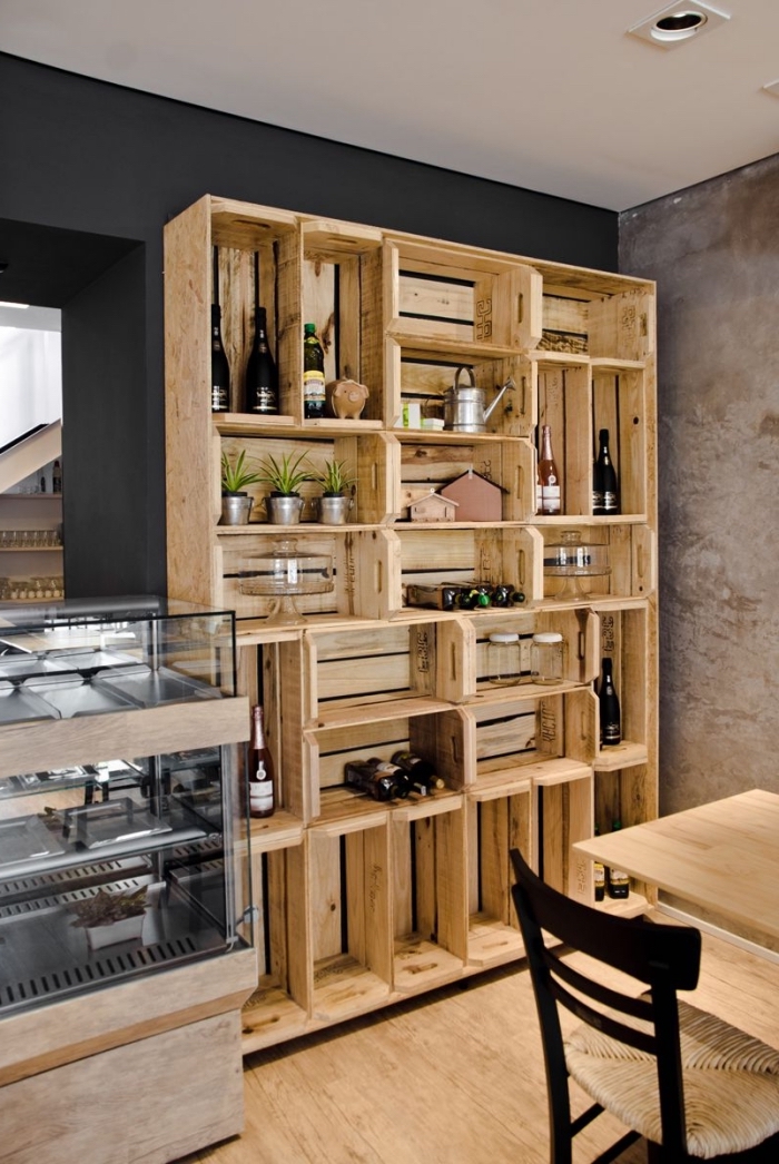 que faire avec palette, modèle meuble de rangement en palette recyclé, DIY meuble de cuisine en bois de palette 