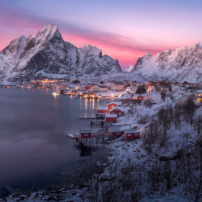 Norway beauté enneigé, les plus beaux paysages du monde, paysage campagne, la beauté du notre monde, maisons rouges, coucher de soleil