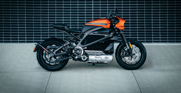 avec son projet TE 1, Triumph suit Harley Davidson et sa moto électrique Livewire
