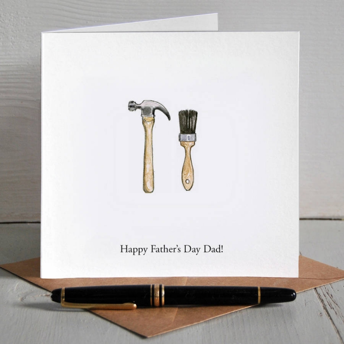 modèle de carte fête des pères à imprimer, diy carte en papier cartonné aux motifs outils avec lettres bonne fête papa