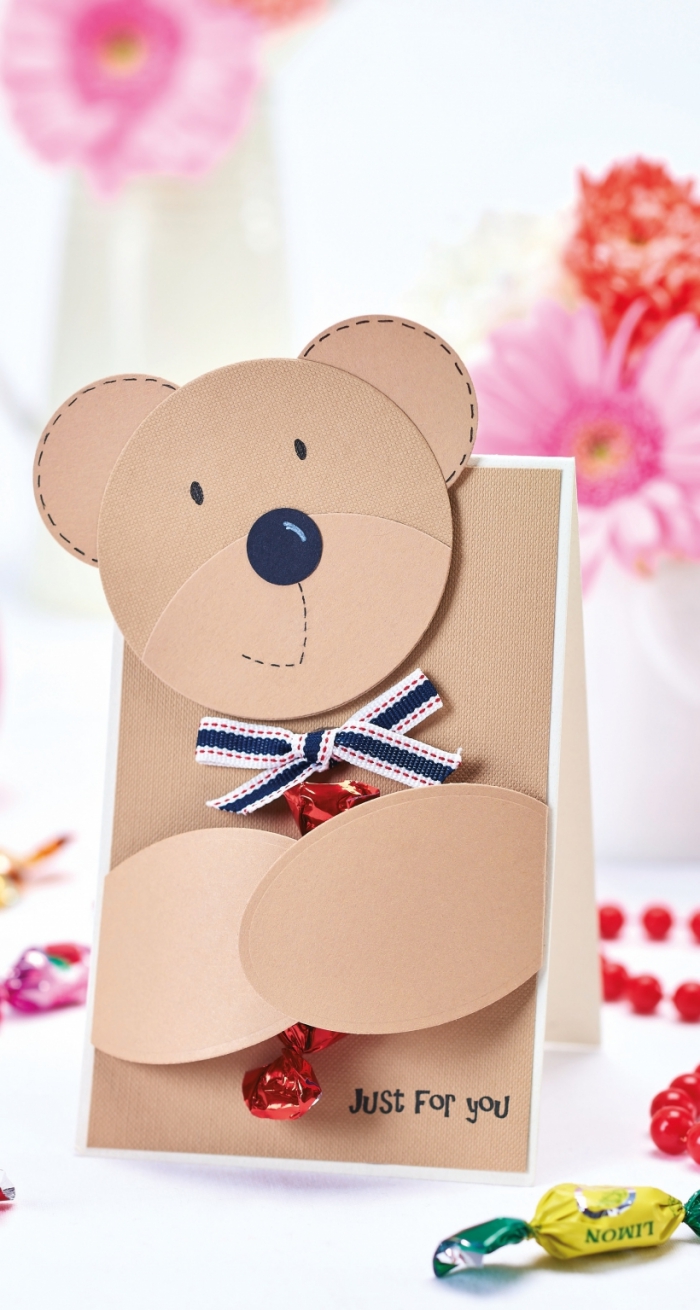 modèle de carte pour la fête des pères, DIY carte en forme de ours 3D en carton, carte fête des pères à fabriquer
