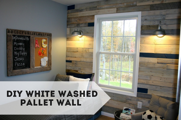 comment décorer les murs dans un salon, idée revetement mural en bois recyclé, exemple mur diy en palettes