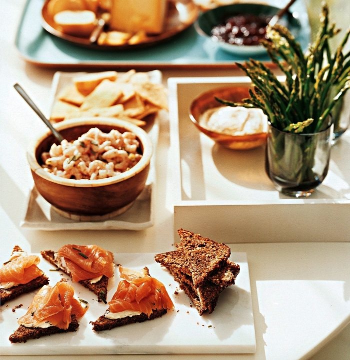 toast apéritif de pain complet au fromage à la crème et saumon fumé pour un apéro dînatoire facile et léger