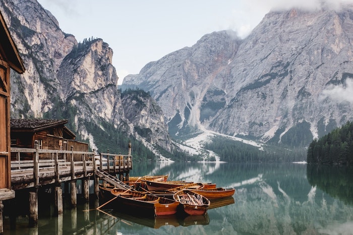 Une vue de lac et montagne, les plus belles photos du monde, paysage magnifique choisir une image