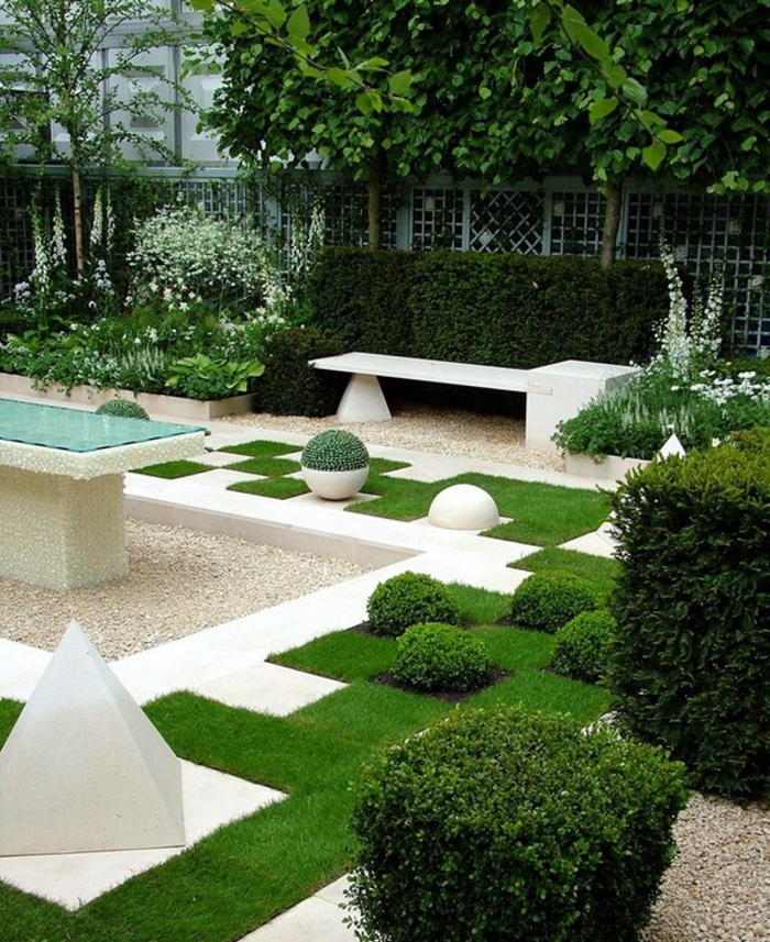 jardin paysager en blanc, gravier décoratif, endroits plantés verts, haie arbustes taillées, cloison japonaise