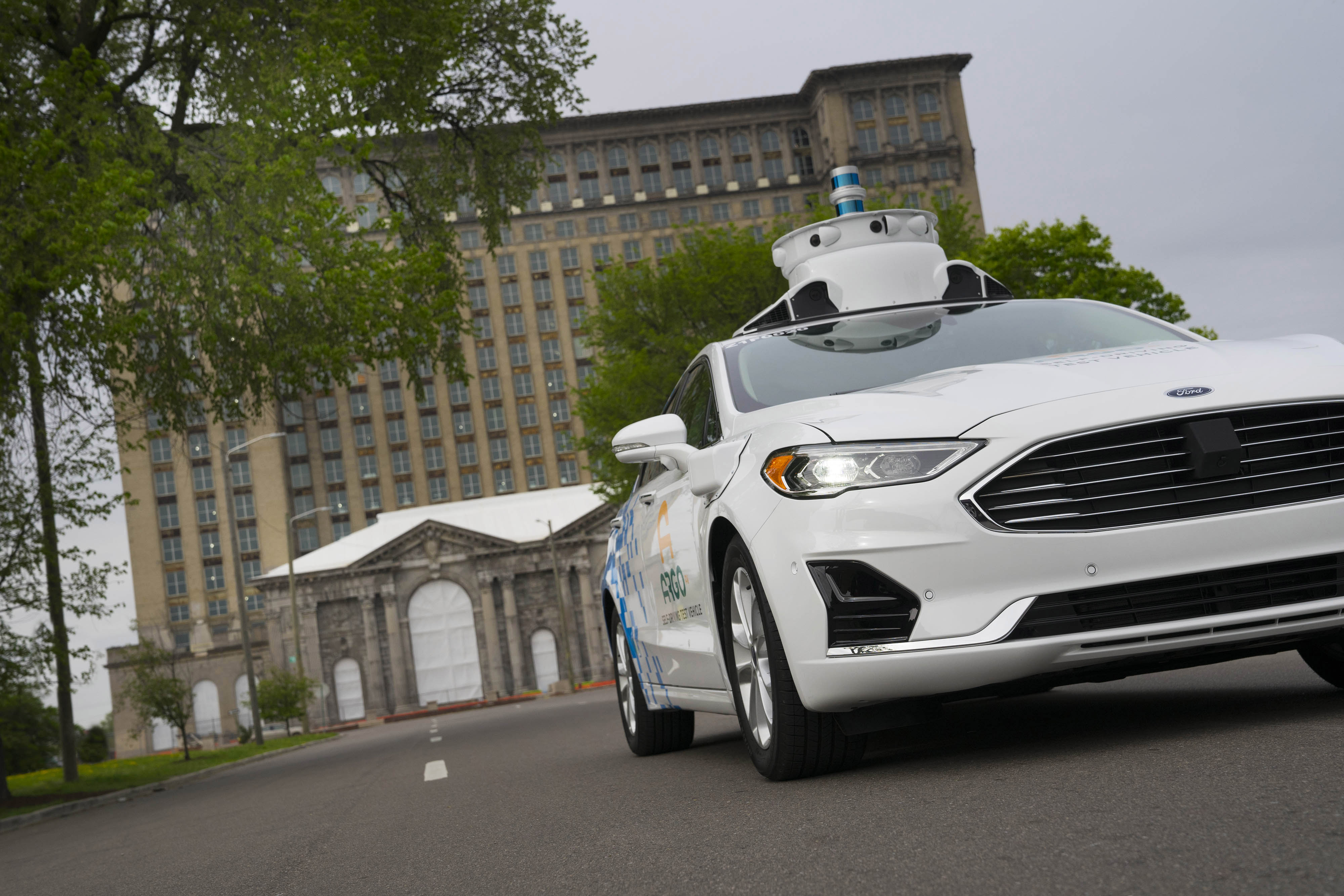 Ford et Argo Ai lancent leurs nouveaux tests de leur voiture autonome Fusion Hybrid dans la ville de Detroit