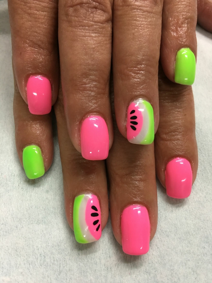 idée nail art été en rose et vert, melon d'eau, ongles carrés, motifs ongle en gel ete