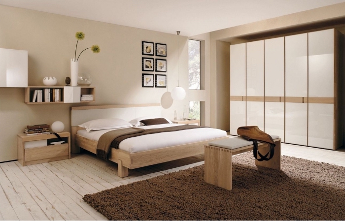 design chambre à coucher moderne avec meubles en bois clair, idée peinture sable pour une chambre à coucher