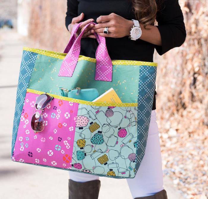 Choix modèles de sacs en tissu à faire soi-même, idée projet diy facile, coloré sac pour porter beaucoup de choses