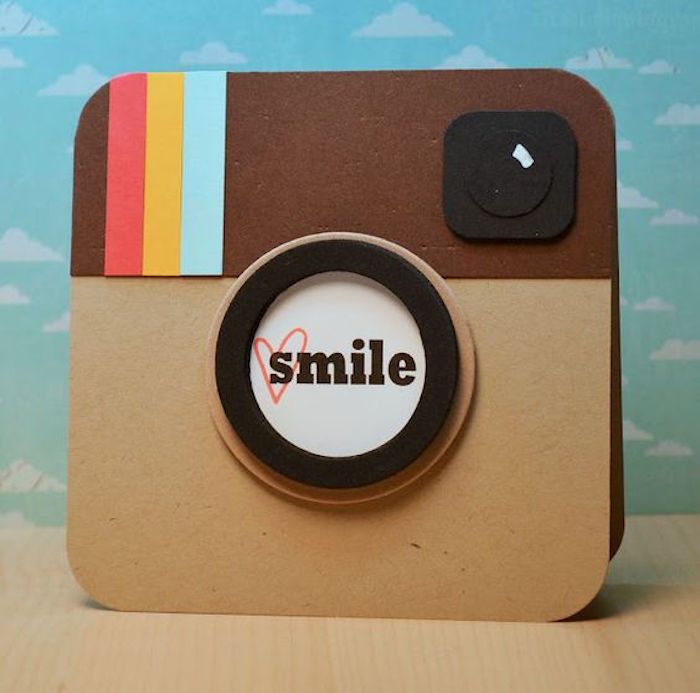 Instagram couverture vintage polaroid appareil, sourire, comment faire un carnet de voyage, comment faire un livre, 