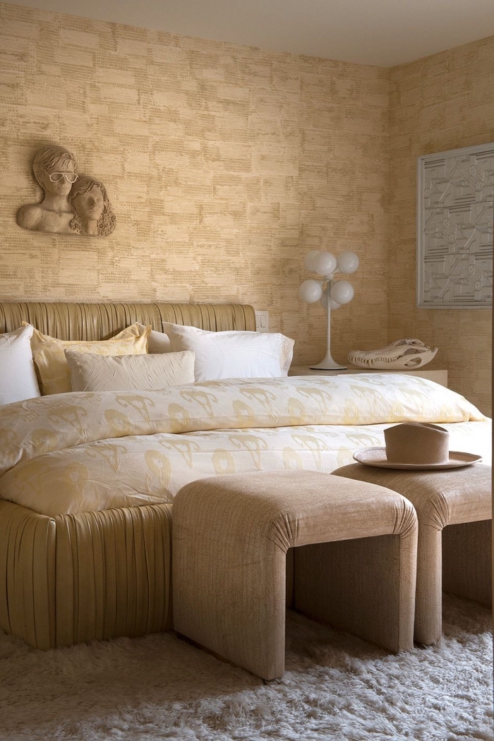idée décoration chambre en couleurs neutres, peinture a effet sablé pour une chambre, décor nuances de beige
