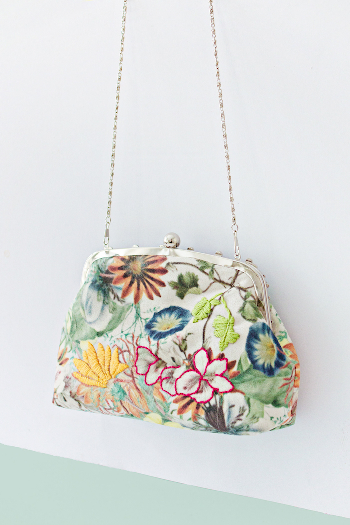 Sac fleurie pochette style diy idée simple, modèles de sacs en tissu tendance 2019 ete
