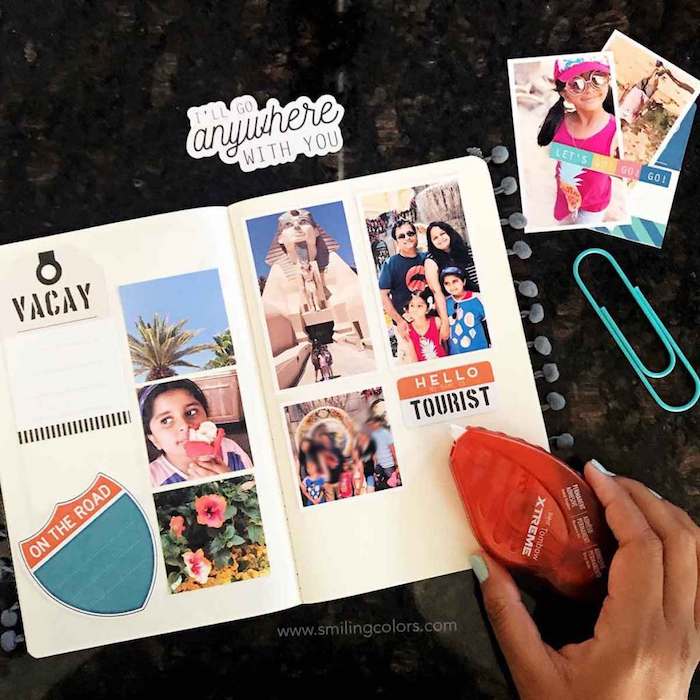 Photos de vacances en famille, album scrapbooking, comment faire un livre diy album, page avec photos et petits coupures décoratifs