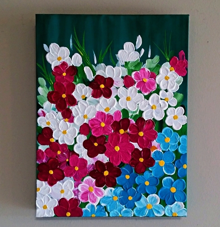 tableau peinture en relief composition florale à l'acrylique sur fond bleu nuit