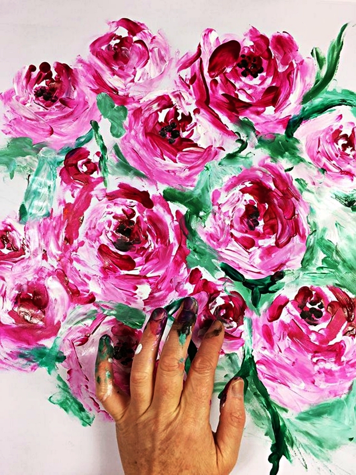 technique pour peindre à l'acrylique avec les doigts, peinture fleurs à l'acrylique réalisée avec les doigts
