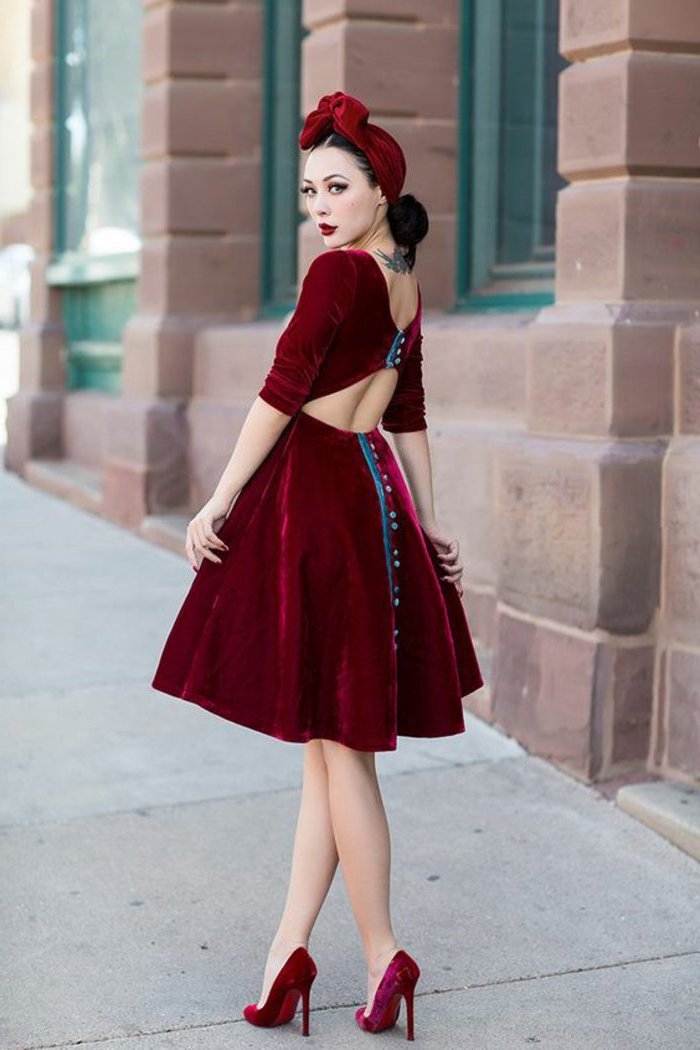 Velours rouge chapeau robe et chaussures, robe année 60, rétro tenue pour une soirée guinguette