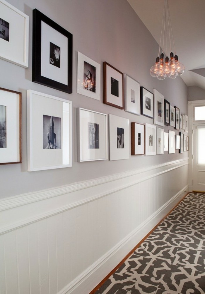 Idée décoration mur bicolore, tapis taupe couloir long et étroite, lampes led cool, idée comment décorer son couloir étroit 