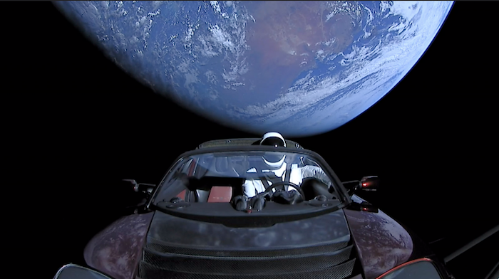 Starman et la fusée Falcon Heavy sont des projets de la société SpaceX de Elon Musk
