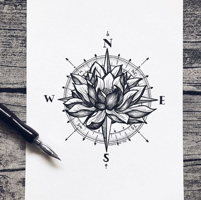 Compas tatouage dessin, idée tatouage colonne vertebrale femme, tatouage fleur de lotus et compas 