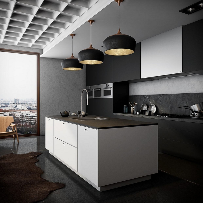 déco cuisine moderne linéaire avec îlot central, modèle de cuisine aux murs gris avec meubles en blanc et noir
