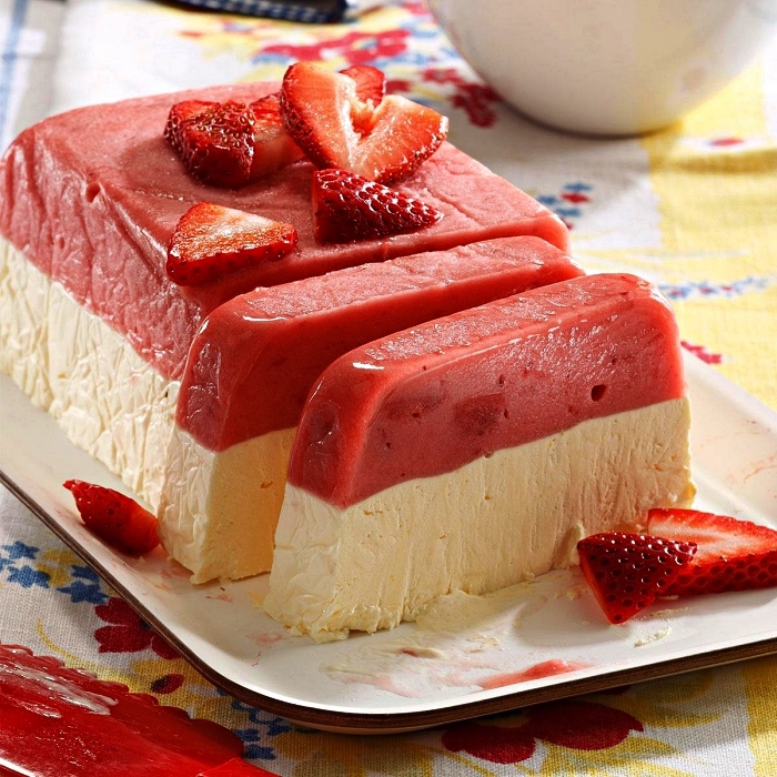dessert d'été panna cotta glacé, recette de terrine glacée à la fraise et vanille