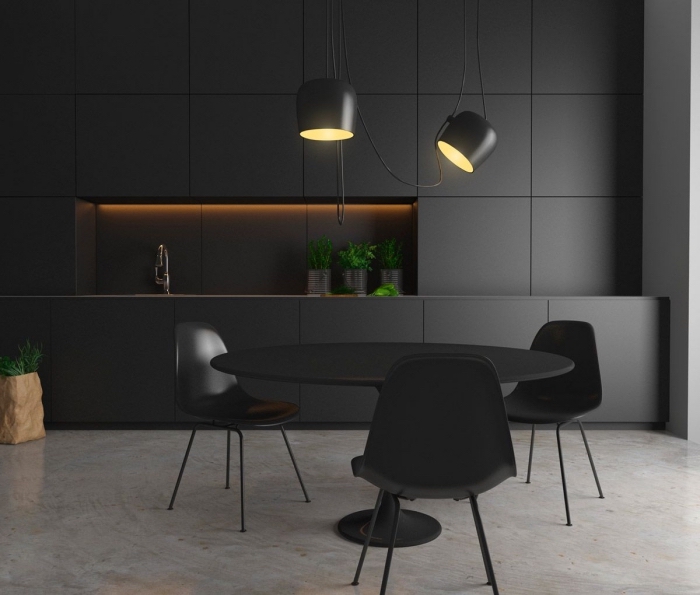 idée couleur mur cuisine moderne, aménagement de cuisine en longueur avec meubles noir mat sans poignées